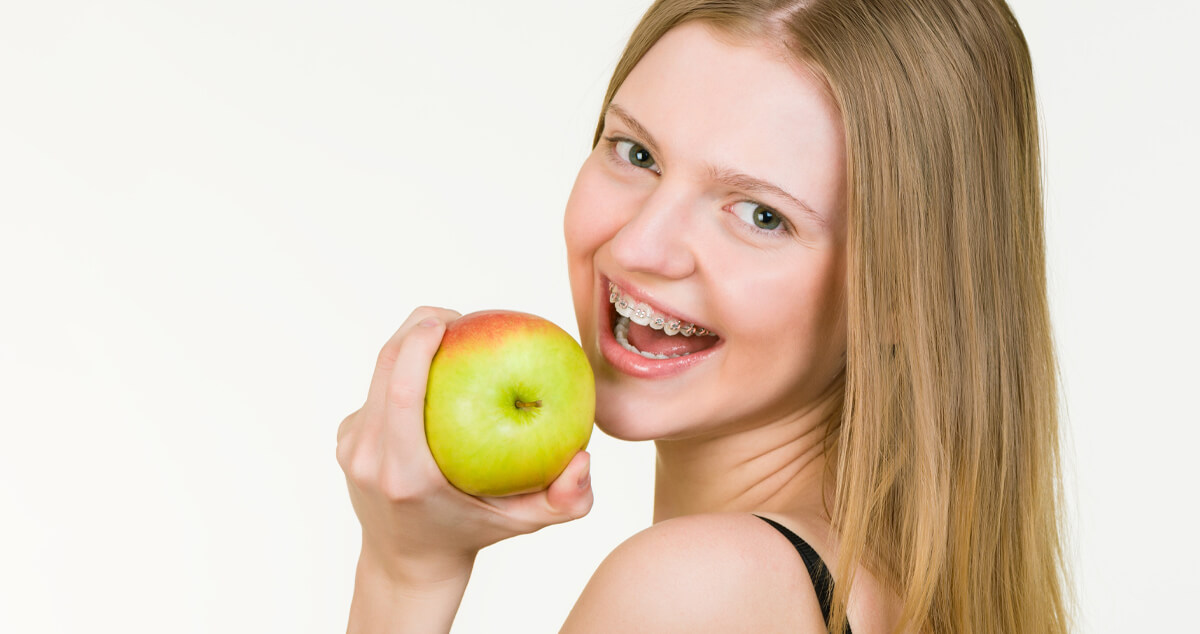 Mag je een appel eten met een beugel?